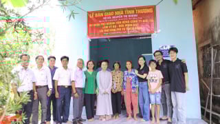 Đồng Tháp: Chùa Phú Khánh tổ chức bàn giao nhà tình thương tại xã An Hữu