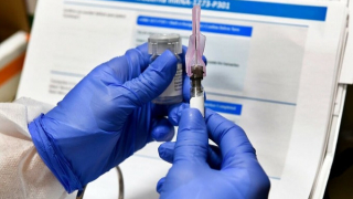 Moderna hoãn đăng ký sáng chế vaccine nCoV