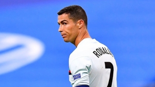 Sốc: Siêu sao Cristiano Ronaldo dính Covid-19 sau trận Bồ Đào Nha vs Pháp