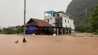 Tìm kiếm 3 người mất tích trong rừng Phong Nha - Kẻ Bàng do mưa lũ