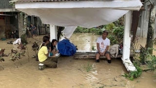 Quét qua Phillipines, Bão Molave khiến hai người chết, 19 người mất tích