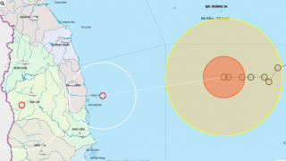 Hôm nay, bão số 10 gây mưa rất to từ Quảng Nam đến Bình Định