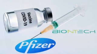 Phê duyệt vaccine Pfizer khẩn cấp, Anh bị Liên minh Châu Âu chỉ trích