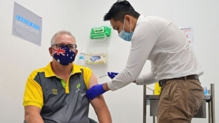 Thủ tướng Australia tiêm vaccine Covid-19