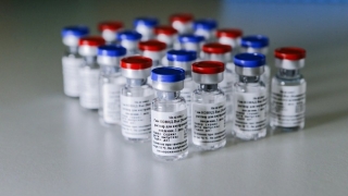 Đề xuất phê duyệt vaccine Mỹ và Nga