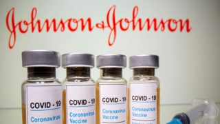 Mỹ chính thức “bật đèn xanh” cho vaccine của hãng Johnson & Johnson