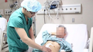 Phẫu thuật thay một phần động mạch chủ cho bệnh nhân 71 tuổi