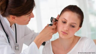 Điều trị chứng ù tai bằng phương pháp điện châm ở lưỡi