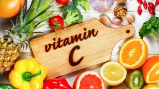 Tăng nguy cơ đột quỵ do thiếu vitamin C