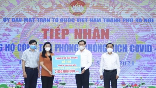 Hà Nội: Tiếp nhận 7,1 tỷ đồng ủng hộ công tác phòng, chống dịch COVID-19