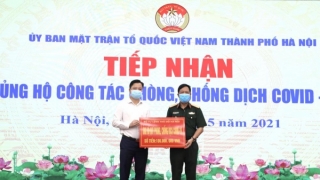 Hà Nội: Tiếp nhận hơn 320 triệu đồng ủng hộ Quỹ phòng, chống dịch COVID-19 của Thành phố