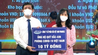 VINAMILK tiếp tục đồng hành với Chính phủ, ủng hộ 10 tỷ đồng vào quỹ VACCINE phòng COVID-19