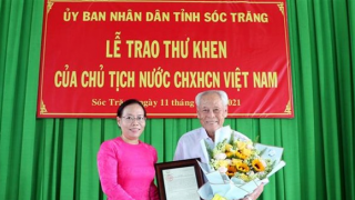 Chủ tịch nước Nguyễn Xuân Phúc gửi thư biểu dương cụ ông gần 100 tuổi tích cực làm từ thiện