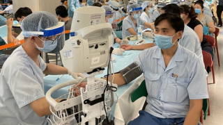 Tiêm vaccine ngừa COVID-19 cho cộng đồng người Pháp tại Việt Nam