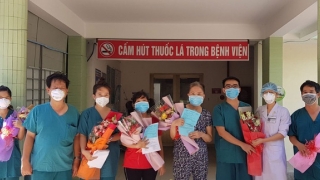 Phú Yên: Hai bệnh nhân mắc COVID-19 nguy kịch xuất viện