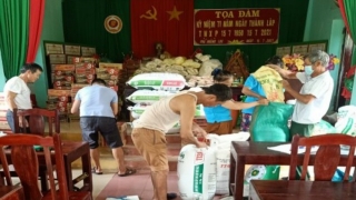 Thanh Hóa: Người dân thị trấn Bút Sơn đồng lòng hướng về TP. HCM