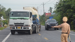 Cà Mau: Bé trai từ TP.HCM qua 2 chốt kiểm soát dịch nhiễm COVID-19