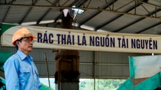 Chuyện người “đam mê … rác”