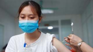 Hà Nội đạt kỷ lục cao về tiêm vaccine COVID-19 trong một ngày