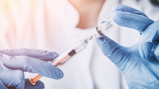 Thời điểm nào có thể tiêm vaccine với người từng mắc COVID-19