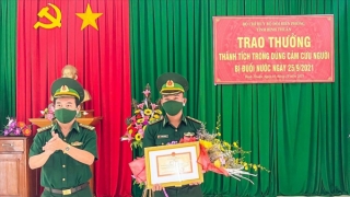 Bình Thuận: Trao Bằng khen cho Trung úy Biên phòng dũng cảm cứu người đuối nước