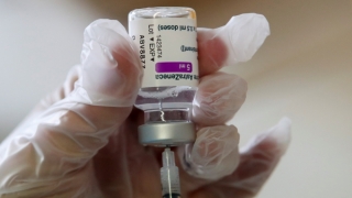 Đã phát hiện bất ngờ từ sai lầm trong thử nghiệm vaccine AstraZeneca