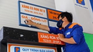 Giá xăng tăng thêm 550 - 600 đồng/lít từ 15h ngày 10/11