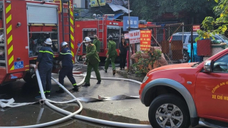 Hà Nội: Giải cứu thành công 4 người tại vụ hỏa hoạn ở khu tập thể Thành Công