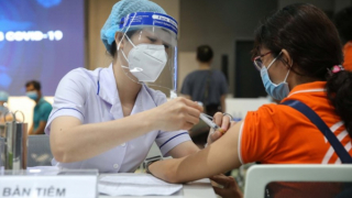 Quảng Ngãi: 100% người trên 18 tuổi ở đảo Lý Sơn được tiêm mũi 1 vaccine phòng COVID-19