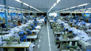 Long An bỏ quy định xét nghiệm COVID-19 định kỳ với người lao động