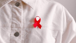 Cách chăm sóc thành viên gia đình dương tính với HIV hoặc nếu bạn là bệnh nhân HIV