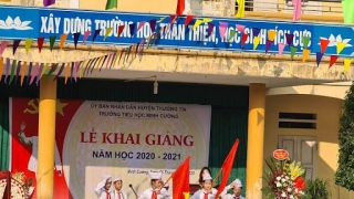 Hà Nội: 1 học sinh lớp 9 mắc COVID-19, tạm dừng việc dạy học trực tiếp