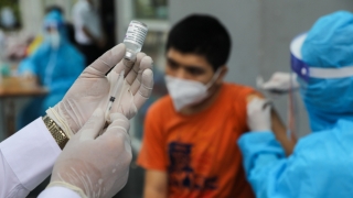 Đà Nẵng 'gõ cửa từng nhà dân' rà soát người chưa tiêm vaccine phòng COVID-19