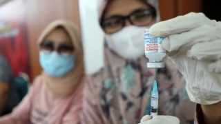 Indonesia: Người đàn ông tiêm 14 mũi vaccine COVID-19 dưới danh nghĩa của những người không muốn tiêm