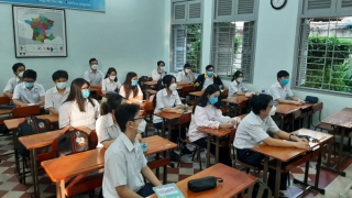 Hà Nội: Học sinh 10 quận, huyện dừng đến trường từ 4/1