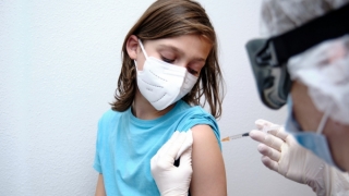 Ấn Độ: Hơn 4 triệu trẻ em được tiêm mũi vaccine COVID-19 đầu tiên