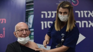 Israel: Tiêm liều vaccine COVID-19 thứ 4 cho nhân viên y tế và người dân trên 60 tuổi