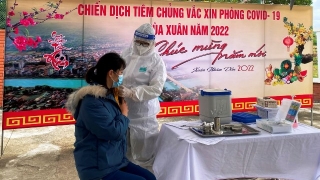 Ninh Thuận phát động đợt cao điểm chiến dịch tiêm chủng mùa Xuân vaccine phòng COVID-19