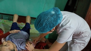 Vĩnh Phúc: Huyện Tam Đảo tiêm vaccine phòng COVID-19 tại nhà cho 100% người cao tuổi, người khuyết tật, bị tai biến