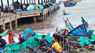 Khánh Hòa: Huyện Vạn Ninh thiệt hại khoảng 4 tỷ đồng do mưa to, gió lớn