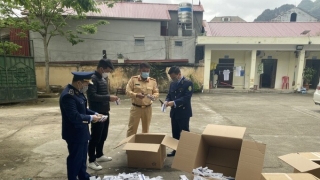 Lạng Sơn tiêu hủy 2.000 bộ kit test nhanh COVID-19 nhập lậu