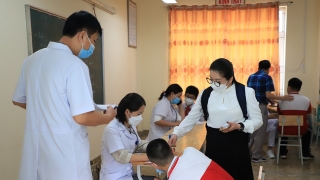 Quảng Ninh giám sát, hướng dẫn công tác chuyên môn chuẩn bị tiêm vaccine COVID-19 cho trẻ từ 5 đến dưới 12 tuổi