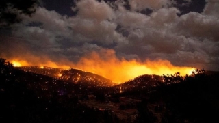 Mỹ: Cháy rừng bùng phát tại dãy núi Sierra, bang New Mexico