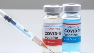 Hải Phòng tiếp nhận 15.200 liều vaccine Moderna (liều 0,25ml) để tiêm phòng cho trẻ em