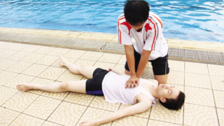 Hướng dẫn cách cấp cứu trẻ nhỏ đuối nước