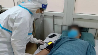 Quảng Ninh: Nam thanh niên rơi vào hôn mê sau khi uống thuốc điều trị COVID-19 tự mua