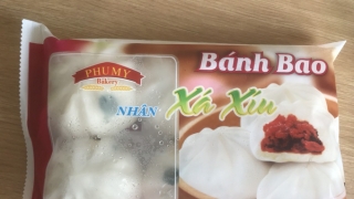 Bánh bao Phú Mỹ Bakery tiếp tục bị mốc đen dù còn hạn sử dụng