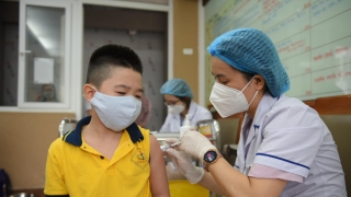 Tăng cường công tác tiêm chủng vaccine phòng COVID-19