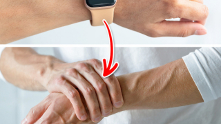 Tác hại của việc đeo đồng hồ thường xuyên