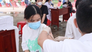 Bình Phước đẩy nhanh tốc độ tiêm vaccine phòng COVID-19 cho người dân